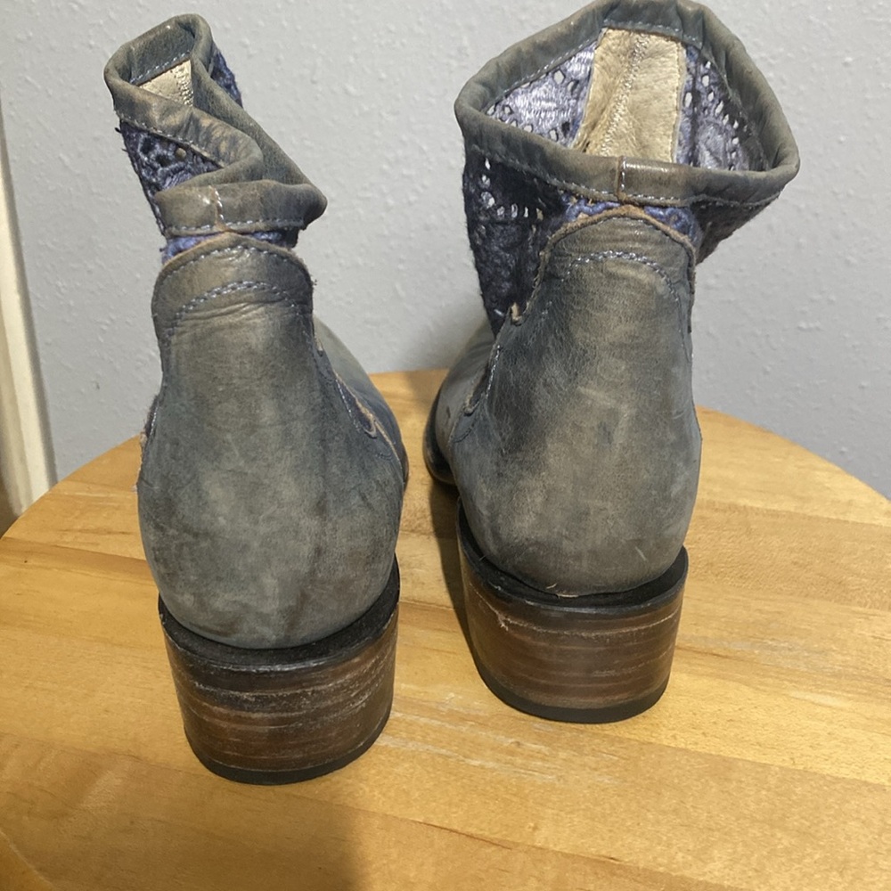 Freebird Blue Gray Leather Ankle Booties - Picture 6 of 9